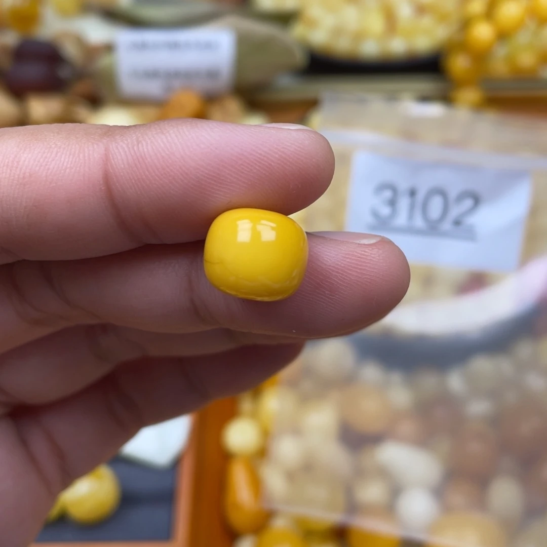 琥珀珠宝奇石未镶嵌12.4m