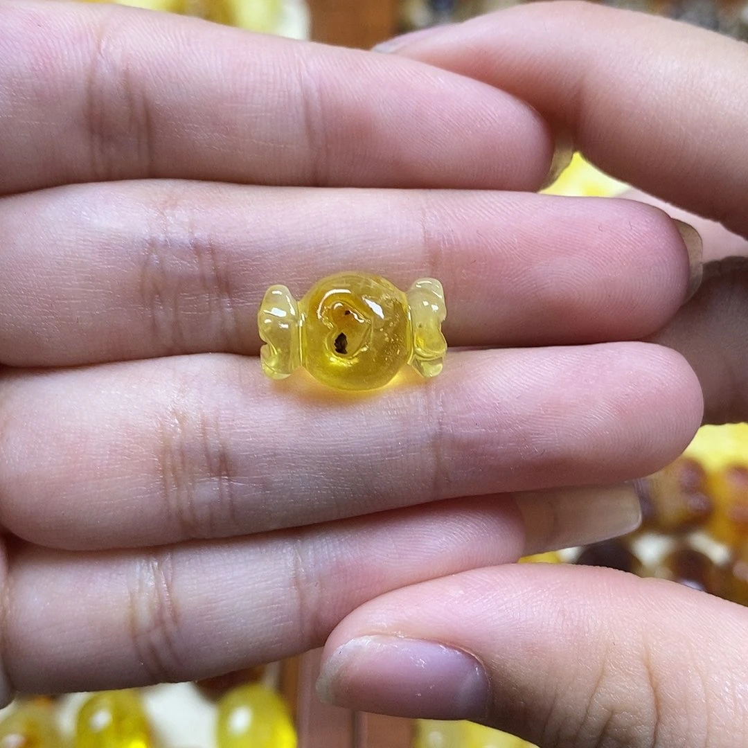 琥珀未镶嵌珠宝奇石