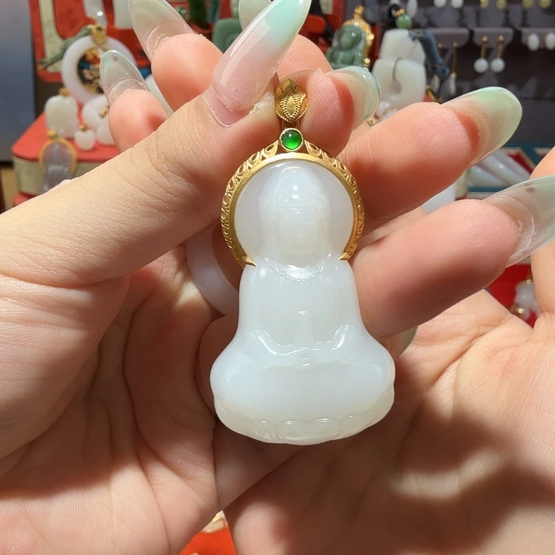 和田玉18K金镶嵌颈饰