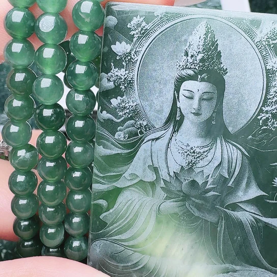 翡翠未镶嵌颈饰多样性发其一