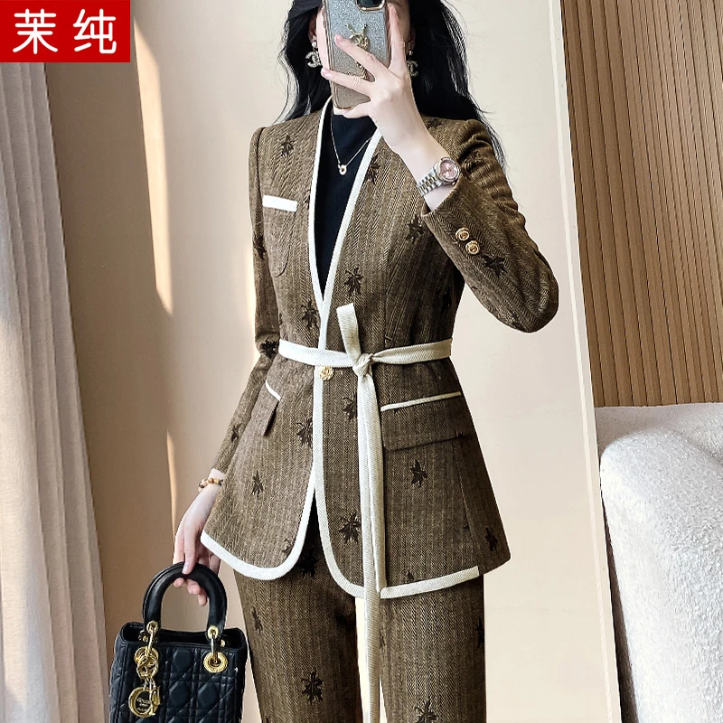 西装外套女卡其色条纹镶边印花小西服洋气独特漂亮巨好看的工作服