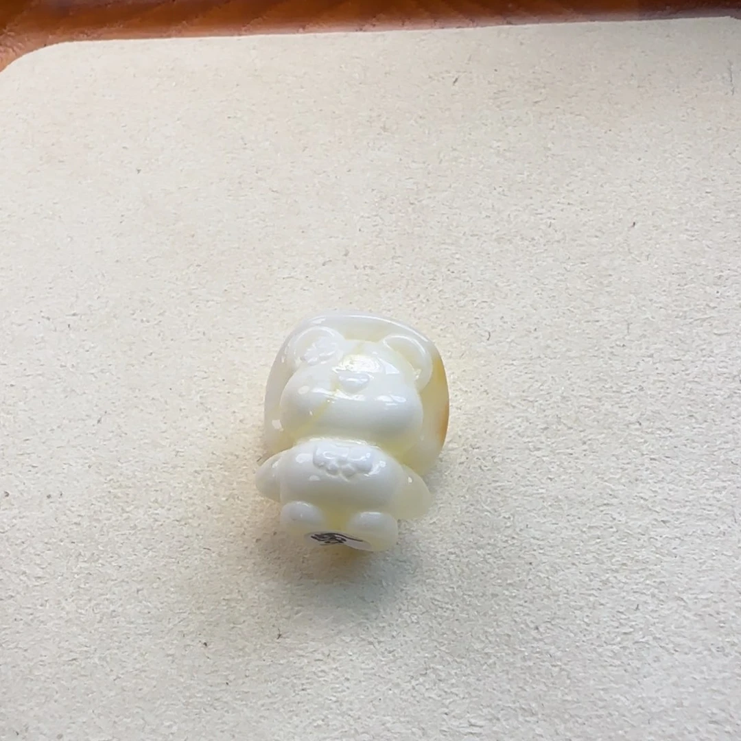 琥珀颈饰未镶嵌琥珀