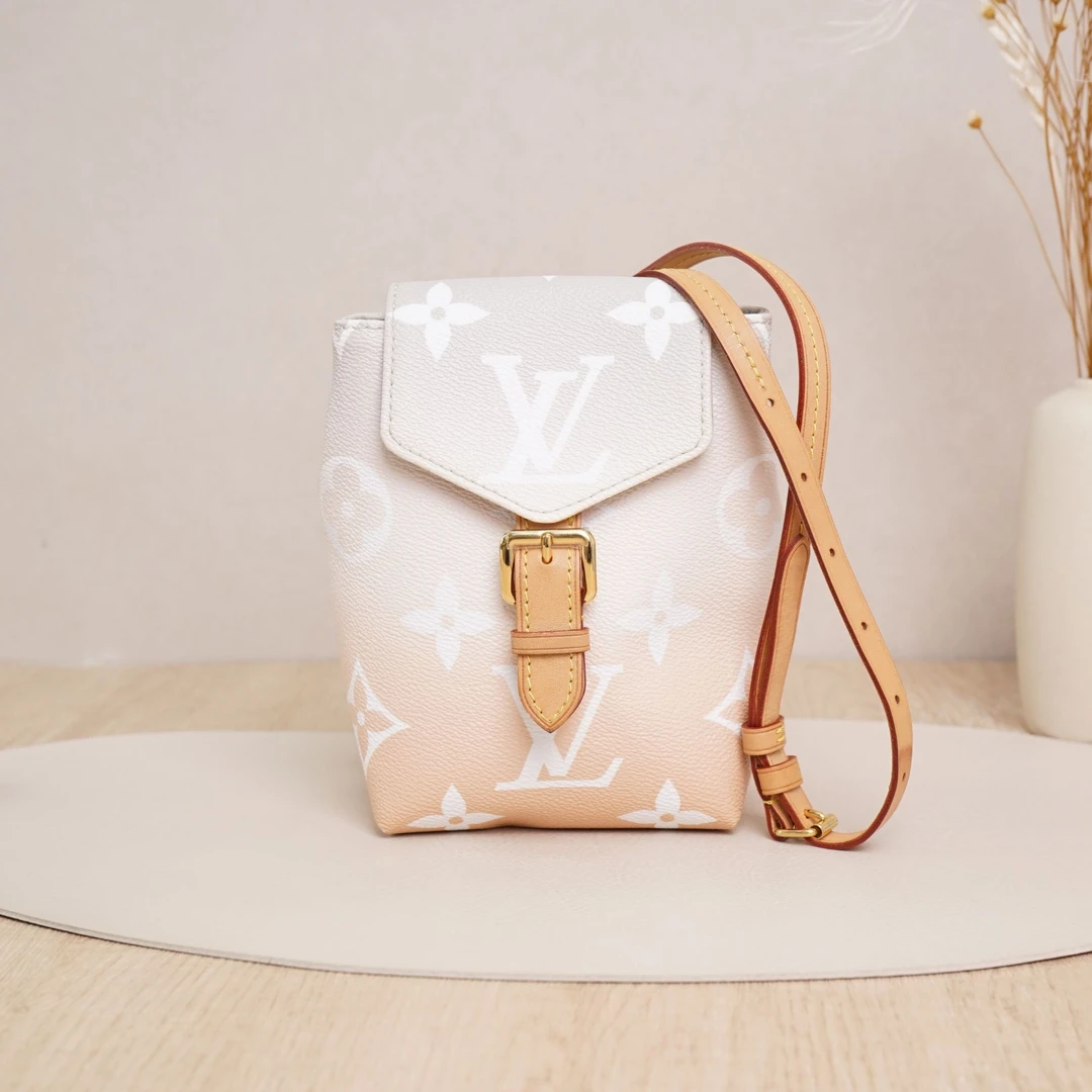 95新 LouisVuitton/路易威登 tiny粉渐变/单肩带/无芯片/DS039011