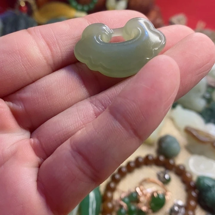 和田玉吊坠未镶嵌