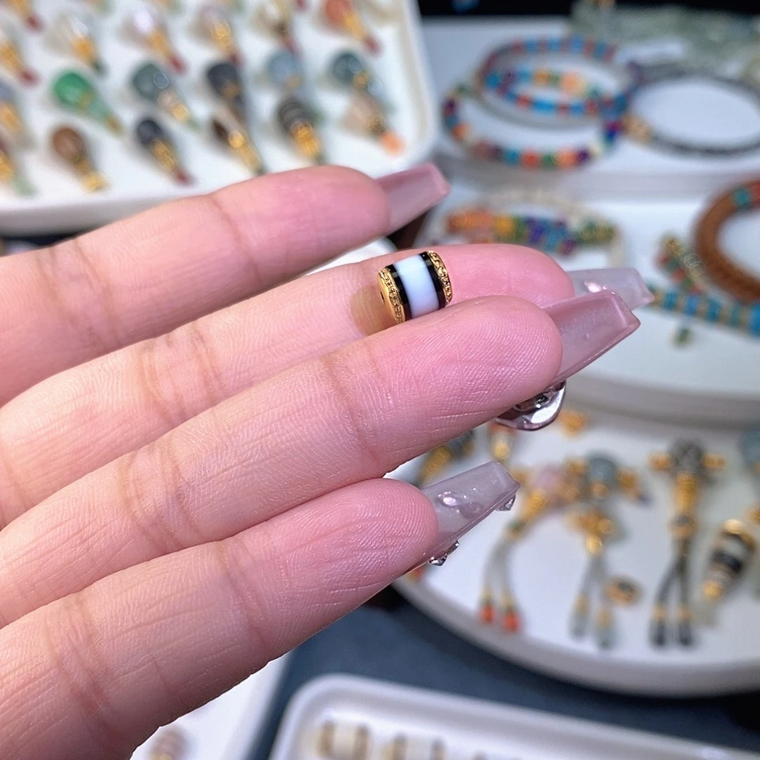 玛瑙/玉髓18K金镶嵌颈饰6.7x7.6