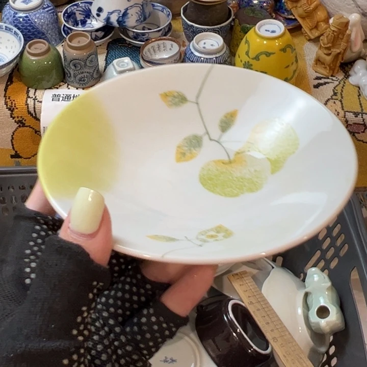 紫砂茶碗嘴***猪我在看书