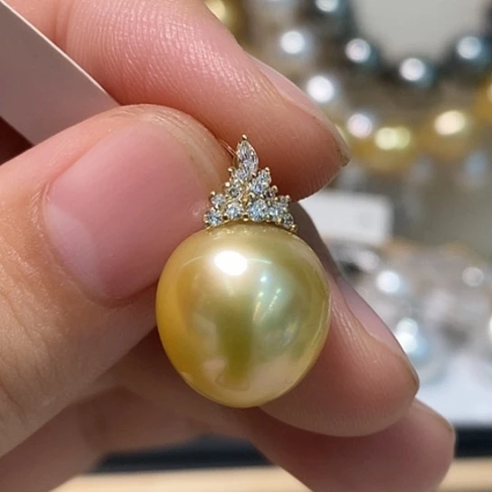 18K金镶嵌海水珍珠颈饰12.98