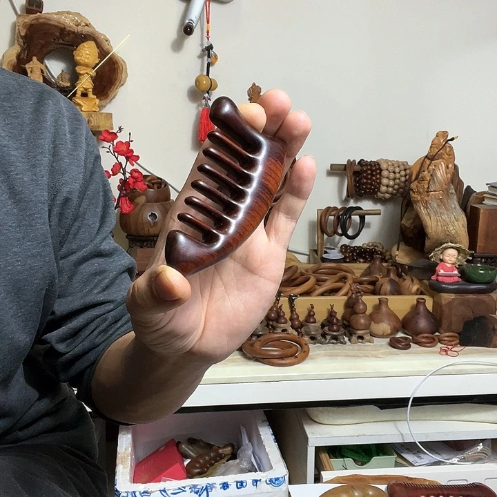 海*有，紫光檀养生加厚木梳子