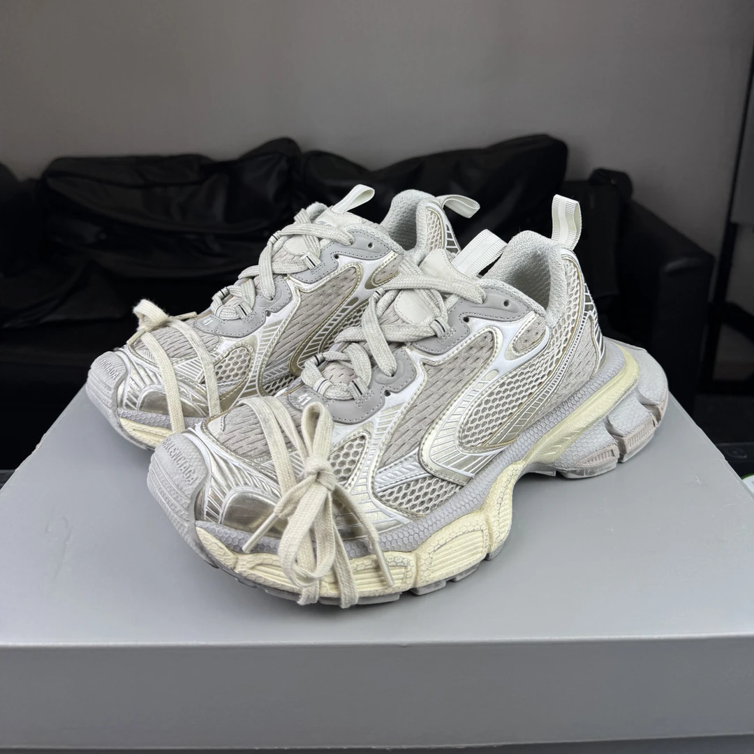 99新 Balenciaga/巴黎世家 3xl浅灰香槟金41码原盒99新