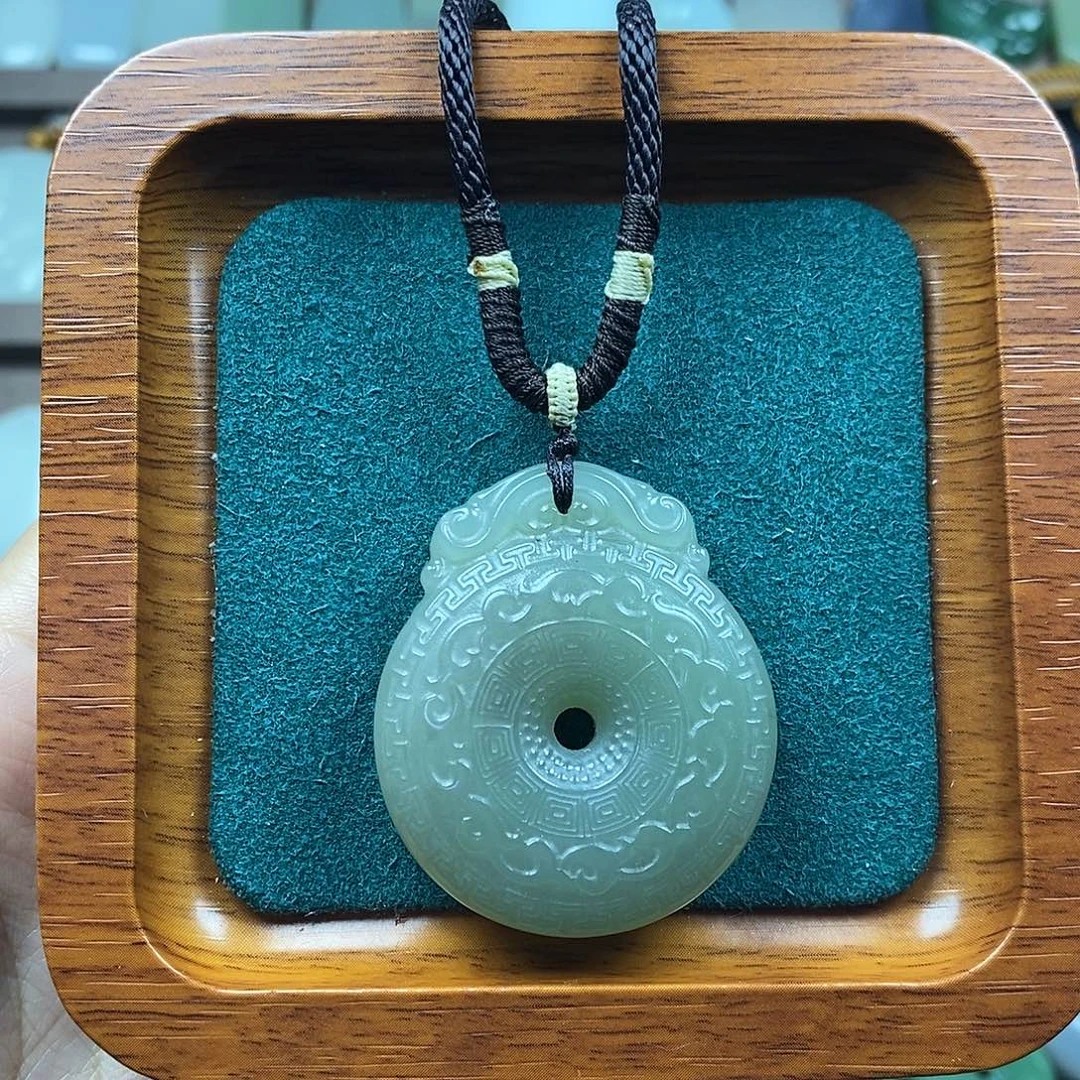 和田玉未镶嵌颈饰孤品45mm平安扣需包容