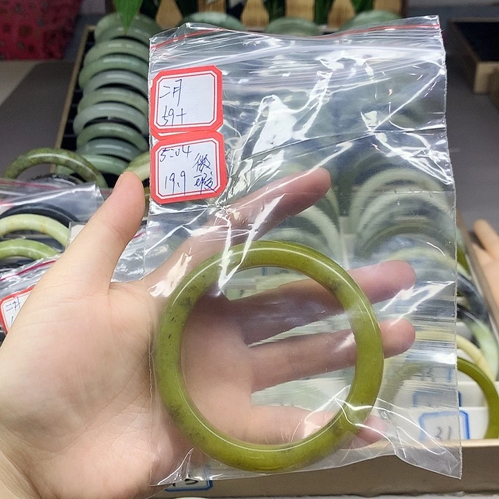 未镶嵌蛇纹石玉手镯888