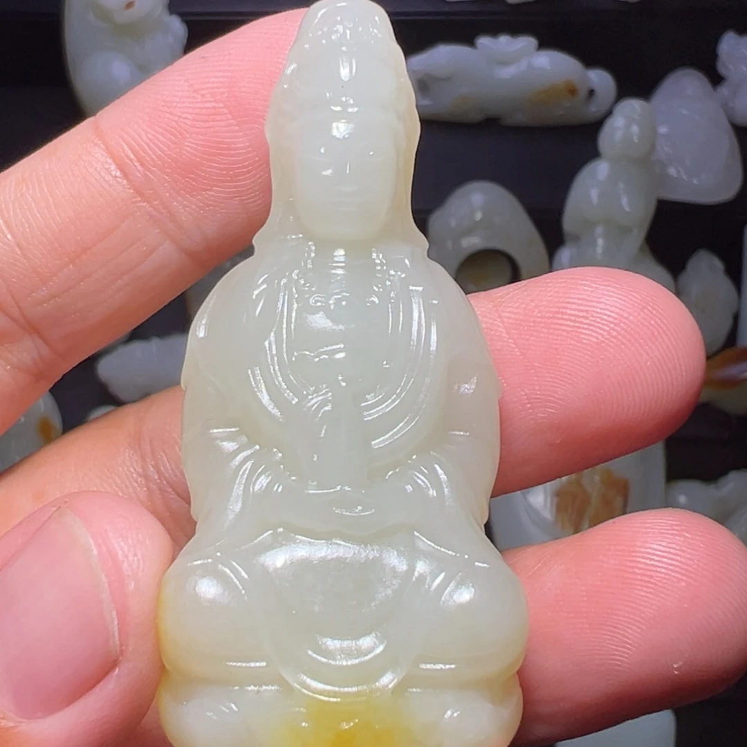 一***o和田玉未镶嵌颈饰