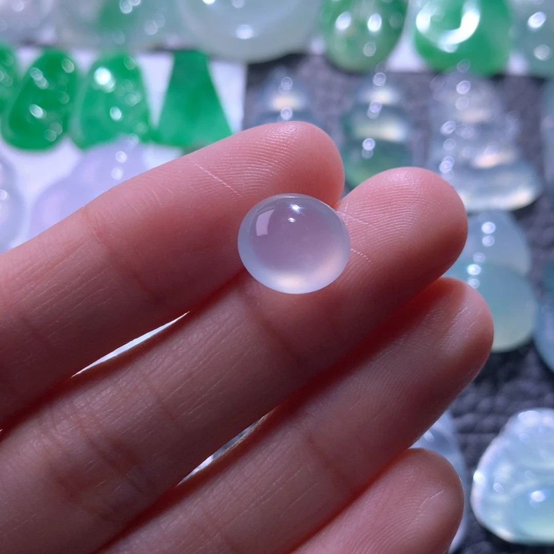 翡翠未镶嵌颈饰蛋面