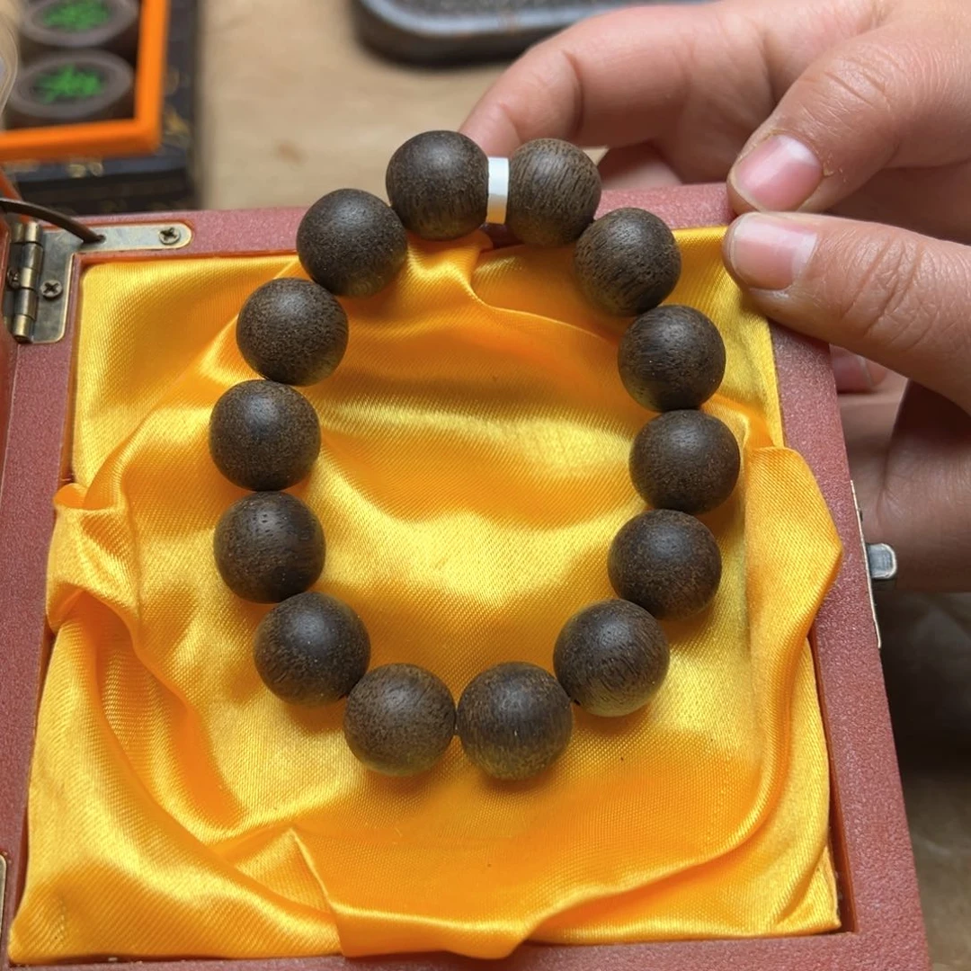 大叶紫檀（黑酸枝木类）