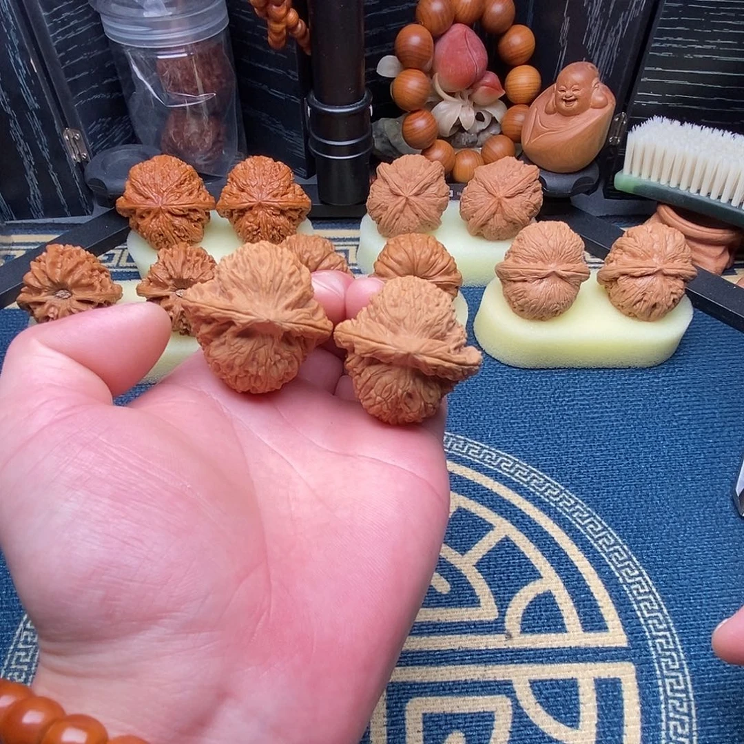 文玩核桃吊坠南疆石40尺