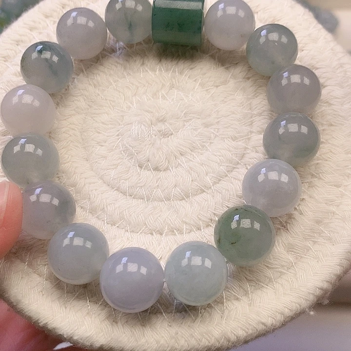 J***k翡翠未镶嵌颈饰天然翡翠手串