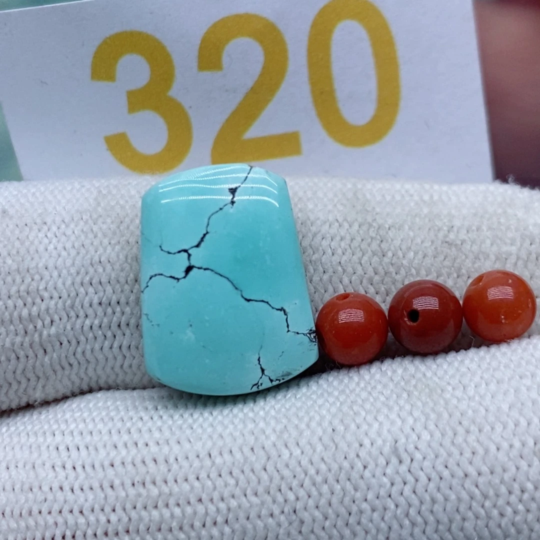 南红玛瑙未镶嵌珠宝奇石