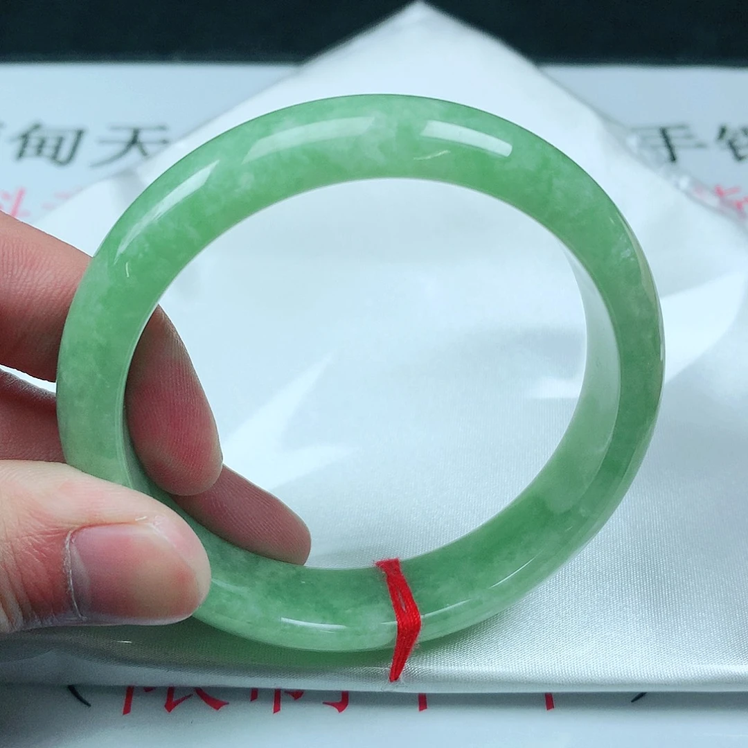 翡翠手镯未镶嵌圈57