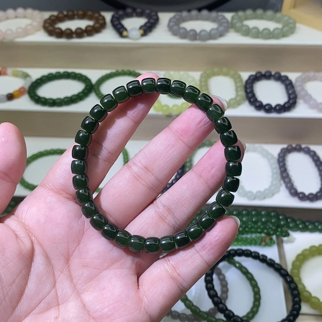 孙****未镶嵌手链和田玉