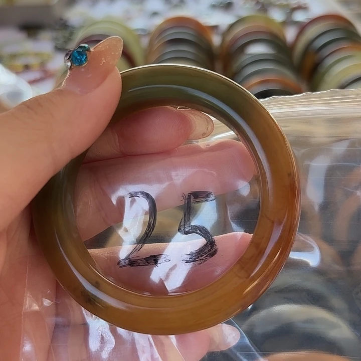 小***碧未镶嵌蛇纹石玉手镯