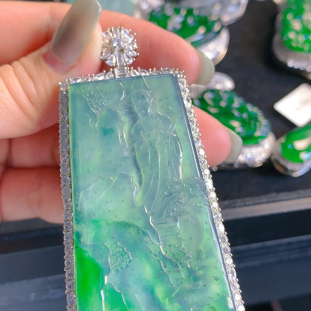 翡翠颈饰银S925镶嵌翡翠