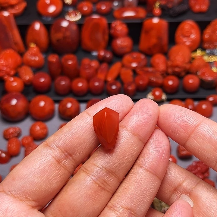 南红玛瑙未镶嵌配饰鲨鱼呗三通11.2mm