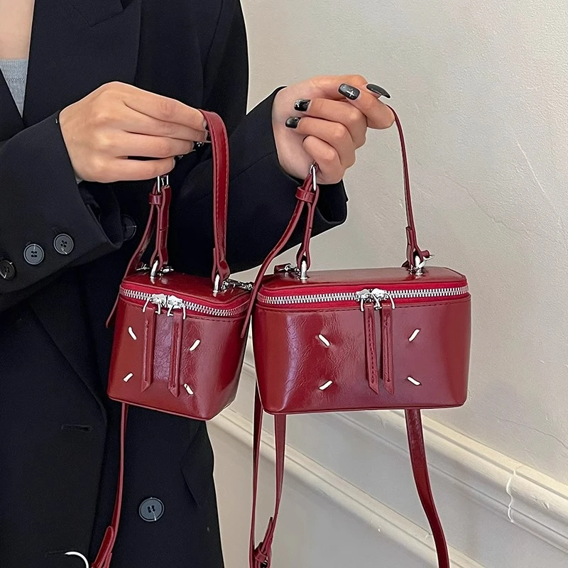 小众设计包包女秋冬复古2025新款时尚单肩斜挎包高级感盒子化妆包