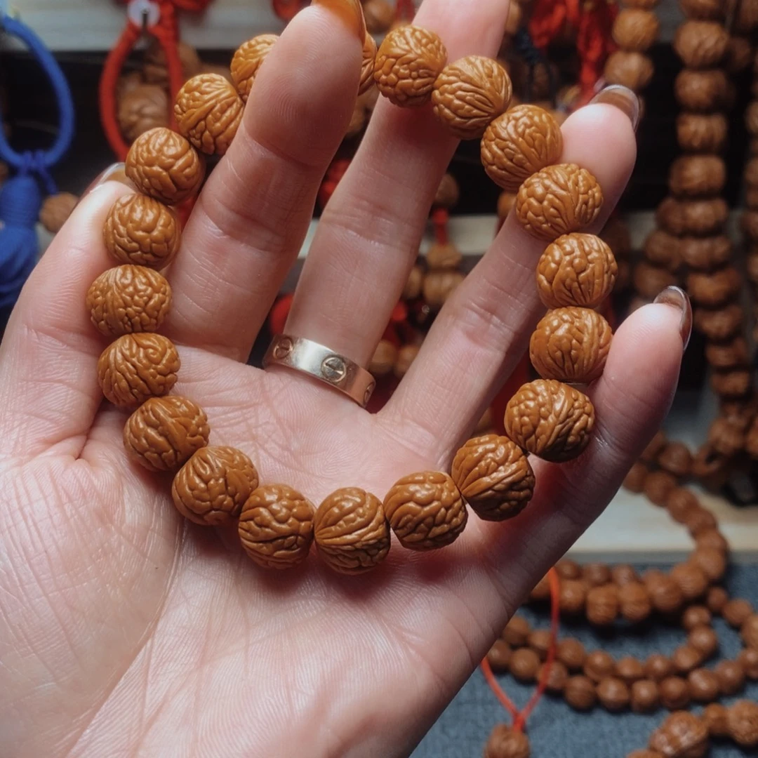 桃核吊坠龙纹桃枭