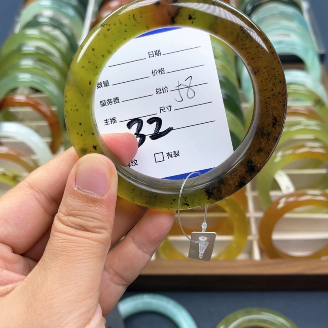 未镶嵌蛇纹石玉手镯