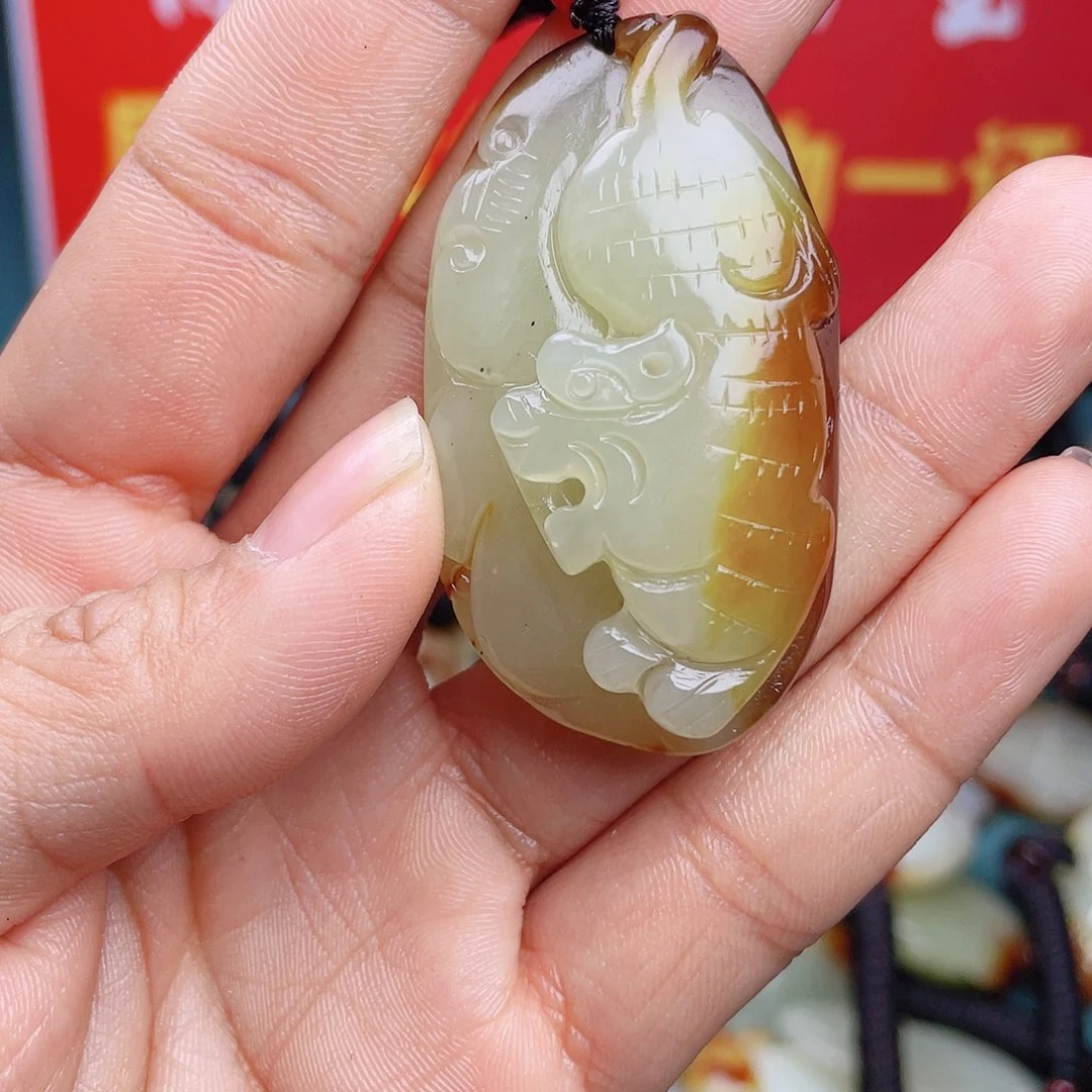 和田玉颈饰未镶嵌