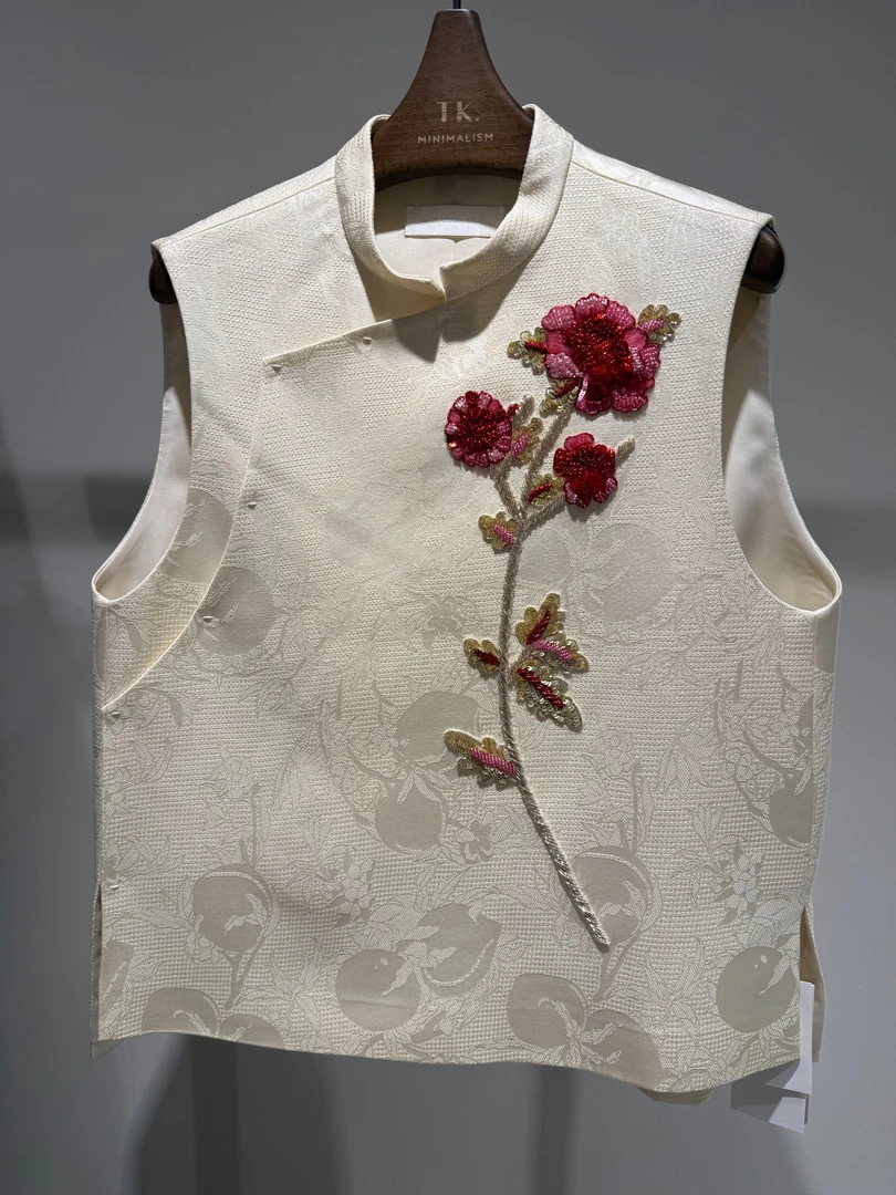 【刘彤推荐】玉琼   一枝花米色马甲 J26S4155-1