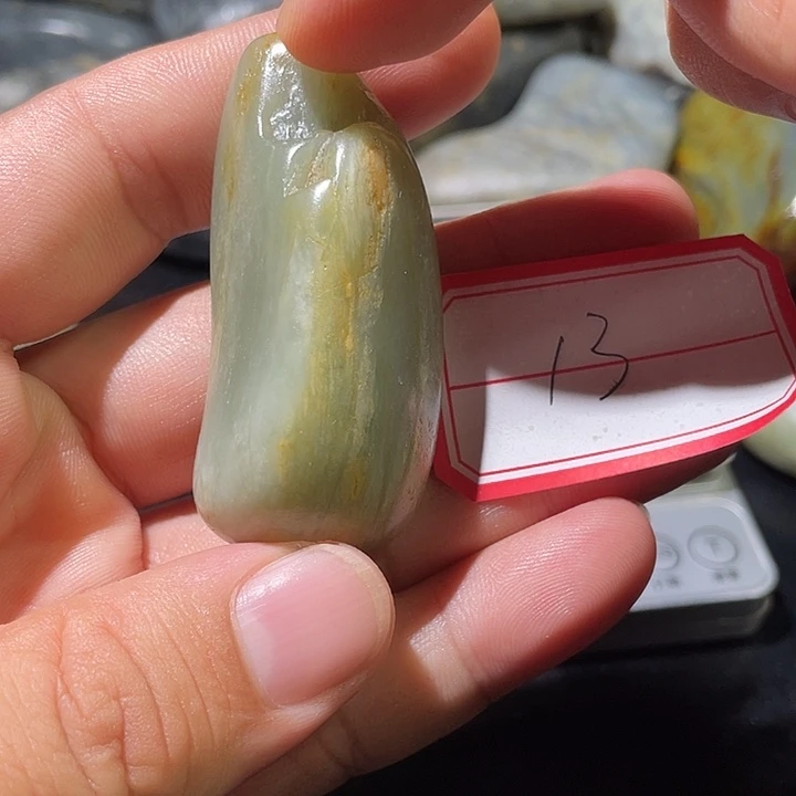 和田玉未镶嵌颈饰13