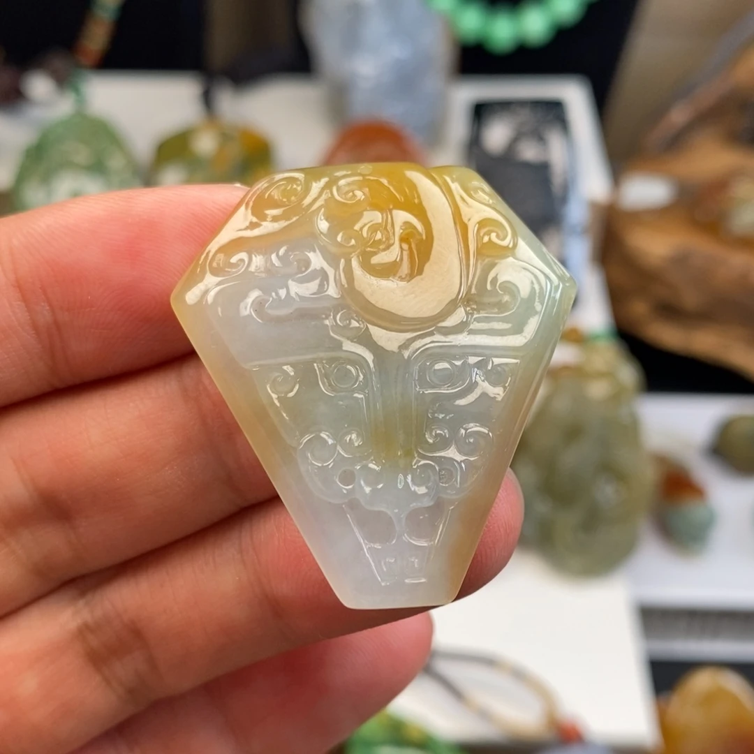 颈饰未镶嵌翡翠缅甸天然翡翠吊坠