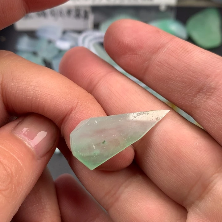 定制翡翠未镶嵌材料定制