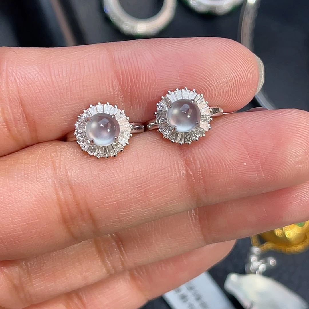 翡翠18K金镶嵌耳饰蛋面