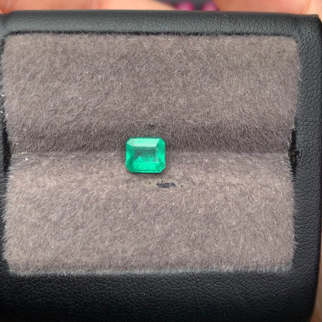 裸石祖母绿天然祖母绿5.7×6.3mm