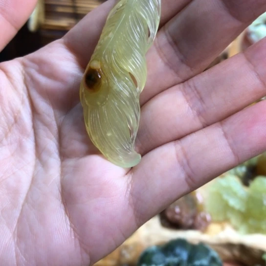 未镶嵌蛇纹石玉颈饰