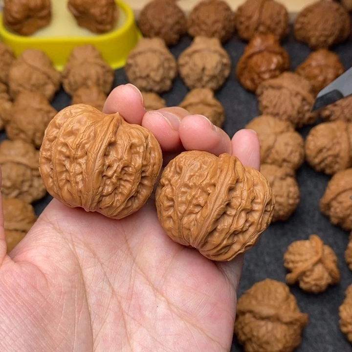 文玩核桃把件元宝37