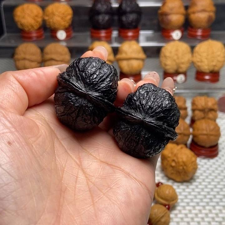 文玩核桃把件21蟒纹元宝地闷