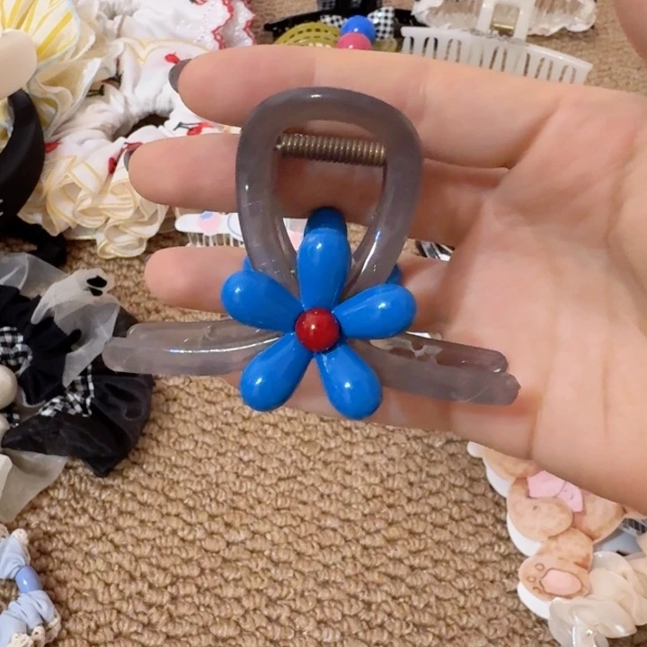 皮质铁合金蓝色小花抓夹