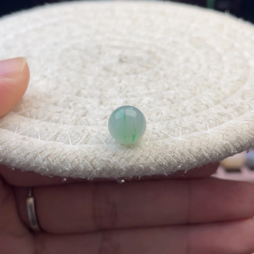 散珠翡翠特色飘金丝绿圆珠卡9.3mm