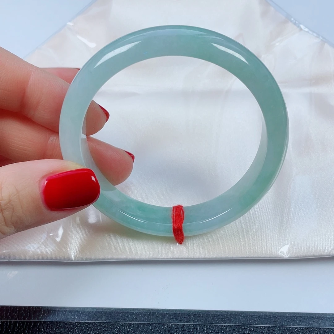 翡翠未镶嵌手镯圈口58:5宽12.8厚8