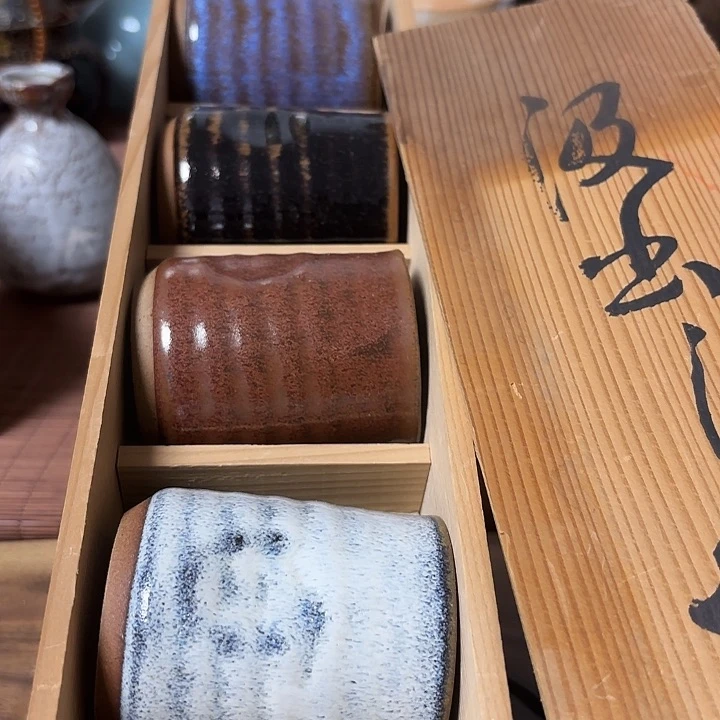 瓷片潘*喵喵喵笑哈哈哈哈