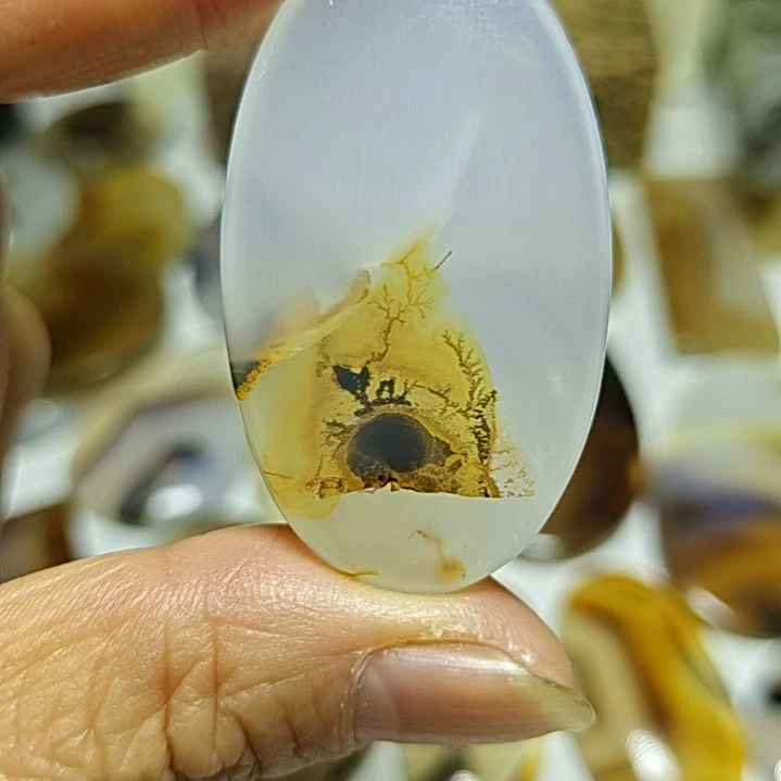 玛瑙/玉髓未镶嵌珠宝奇石