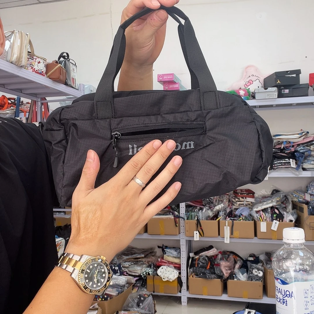 PU化妆包等产品和产品