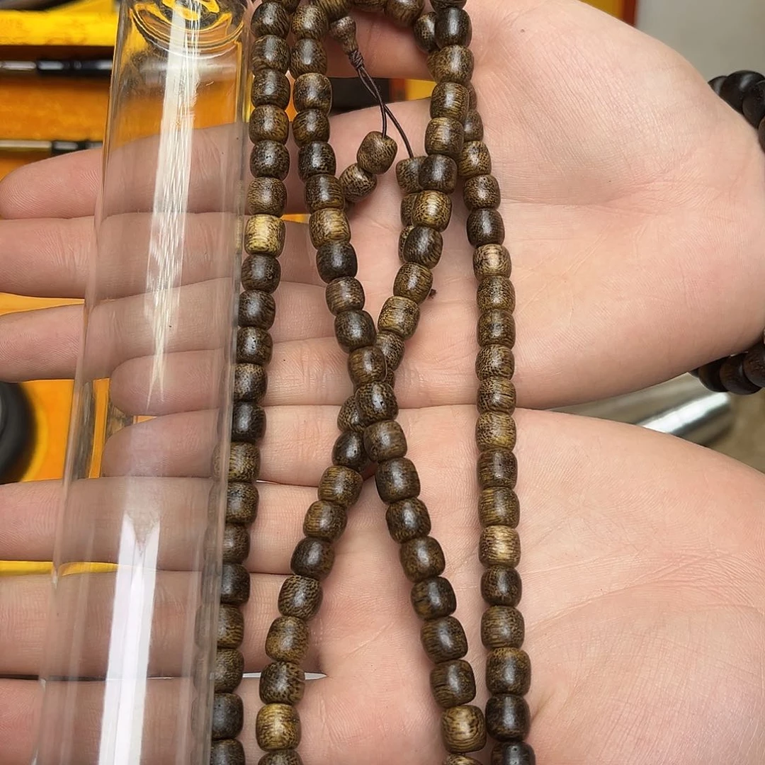 大叶紫檀（黑酸枝木类）