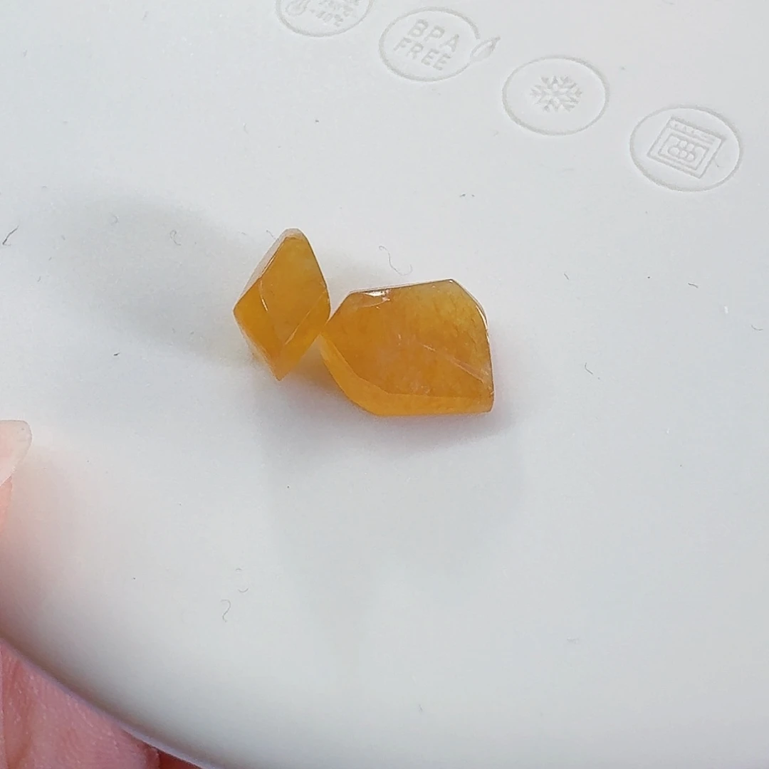 翡翠颈饰未镶嵌随形