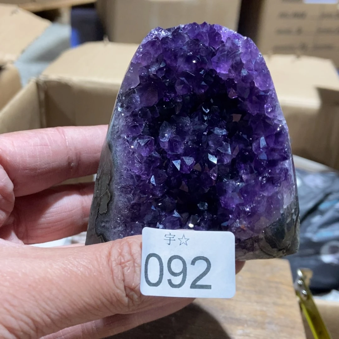 紫晶天然水晶摆件未镶嵌