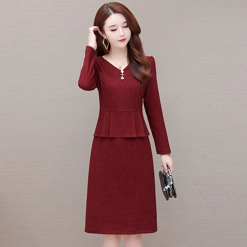 红色旗袍连衣裙2025新款春秋长袖年轻喜婆婆婚宴礼服妈妈高贵洋气
