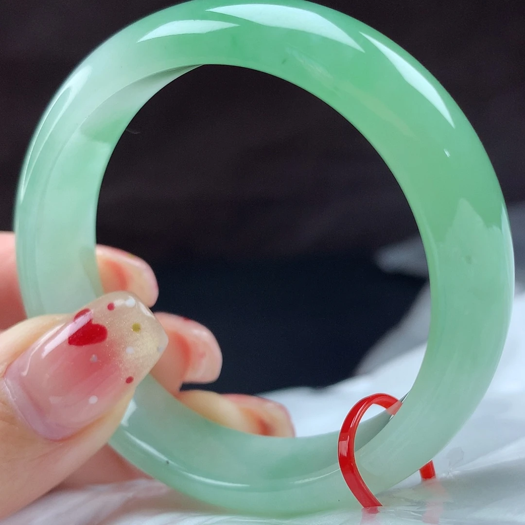 翡翠手镯（贵妃镯）未镶嵌95430，